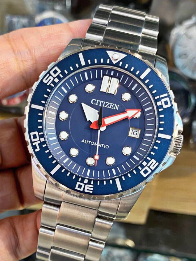 Citizen NJ0121-89L Erkek Kol Saati