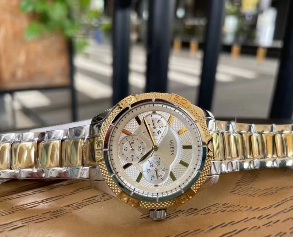 Guess GUW0235L2 Kadın Kol Saati