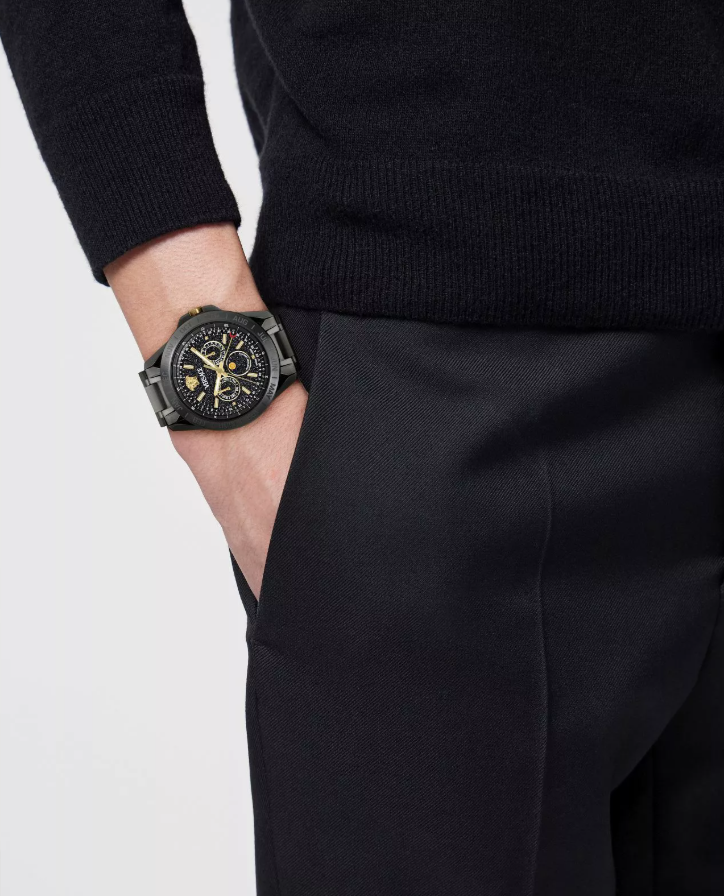 Versace VRSCVE0K00525 Erkek Kol Saati