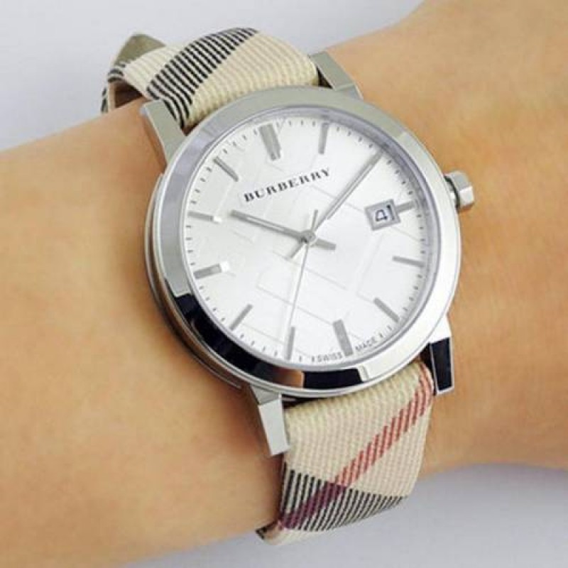 Burberry BU9022 Kadın Kol Saati Burberry BU9022 Kadın Kol Saati